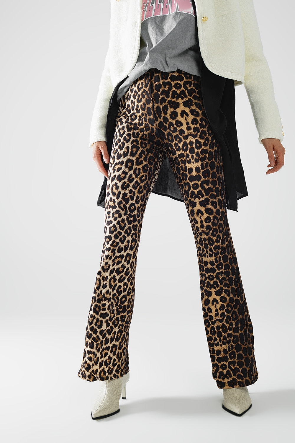 Q2 Leggings svasati in elastan con stampa leopardata