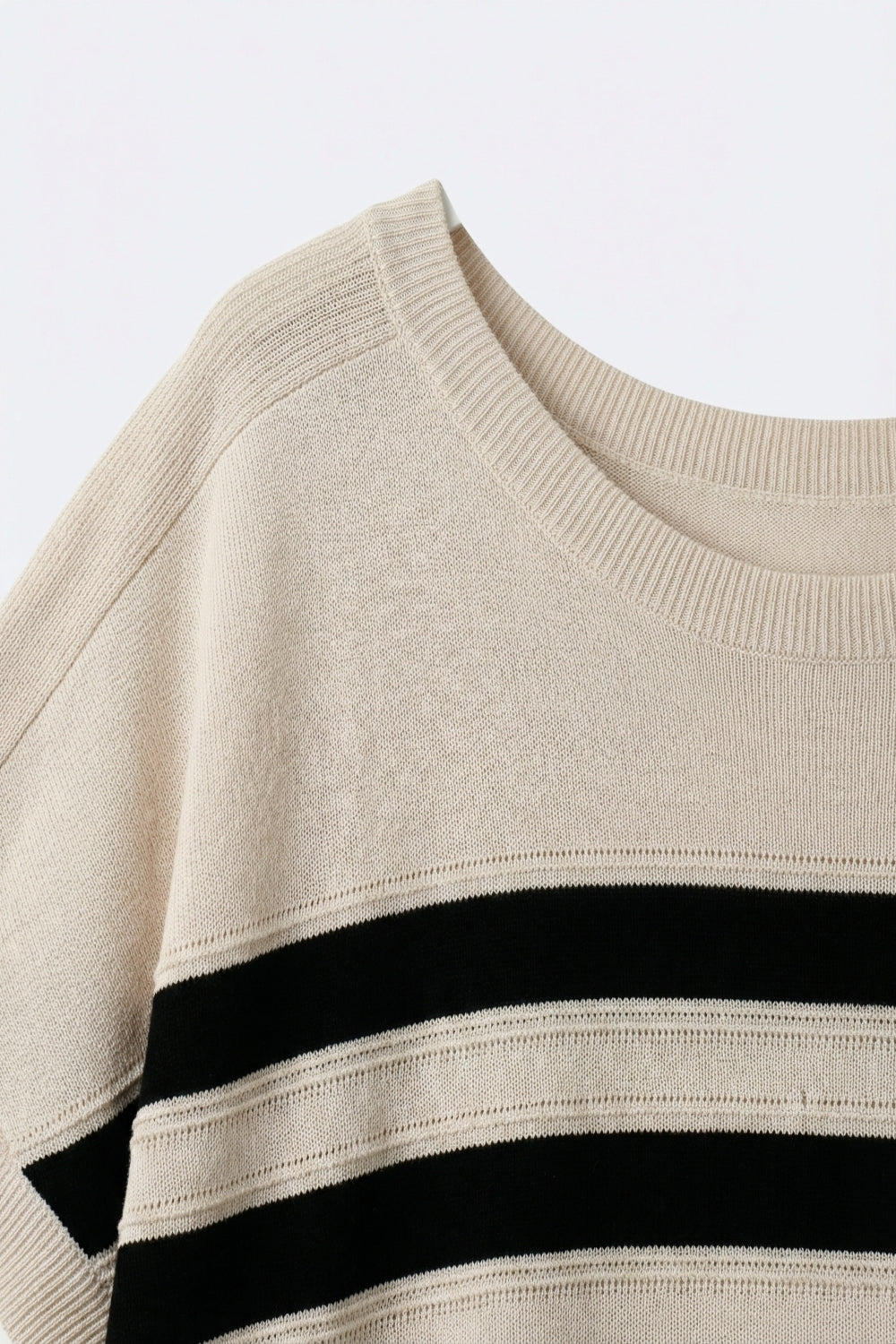Maglia a maniche corte a righe beige e nere