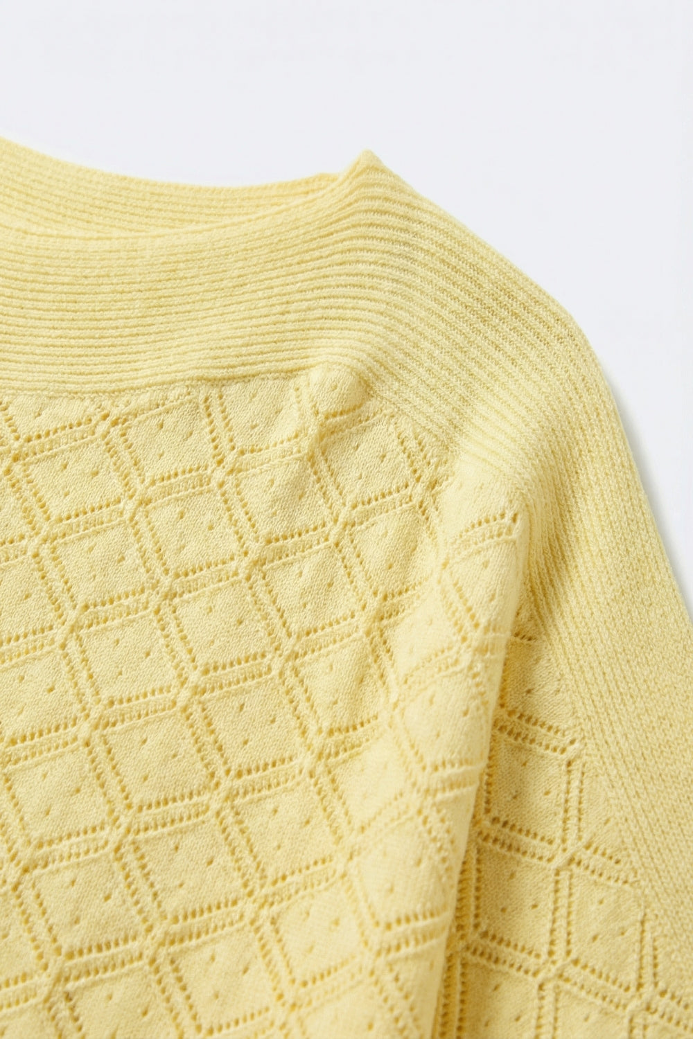 Maglia a maniche corte con motivo lavorato a maglia in giallo