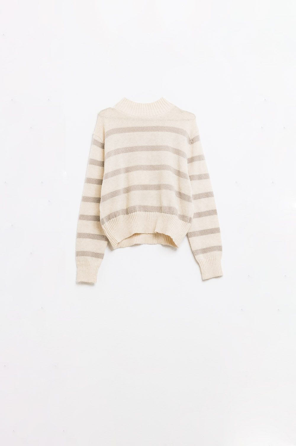 Q2 Maglione a collo alto a righe in beige e crema