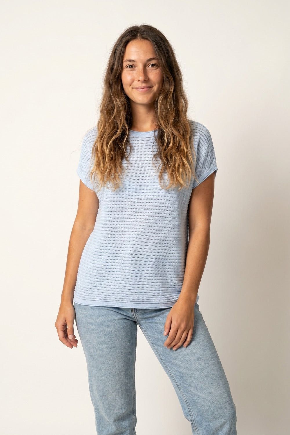 Maglione a maglia aperta a righe azzurro chiaro con vestibilità rilassata