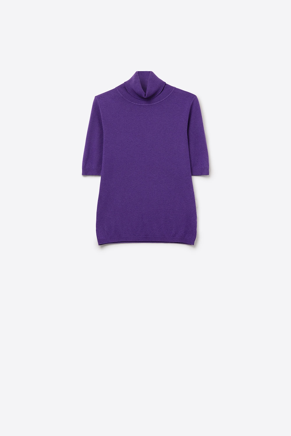 Q2 Maglione a maglia fine di colore viola con collo alto e maniche al gomito