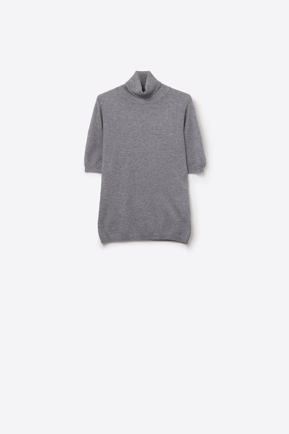 Q2 Maglione a maglia fine in grigio con collo alto e maniche al gomito