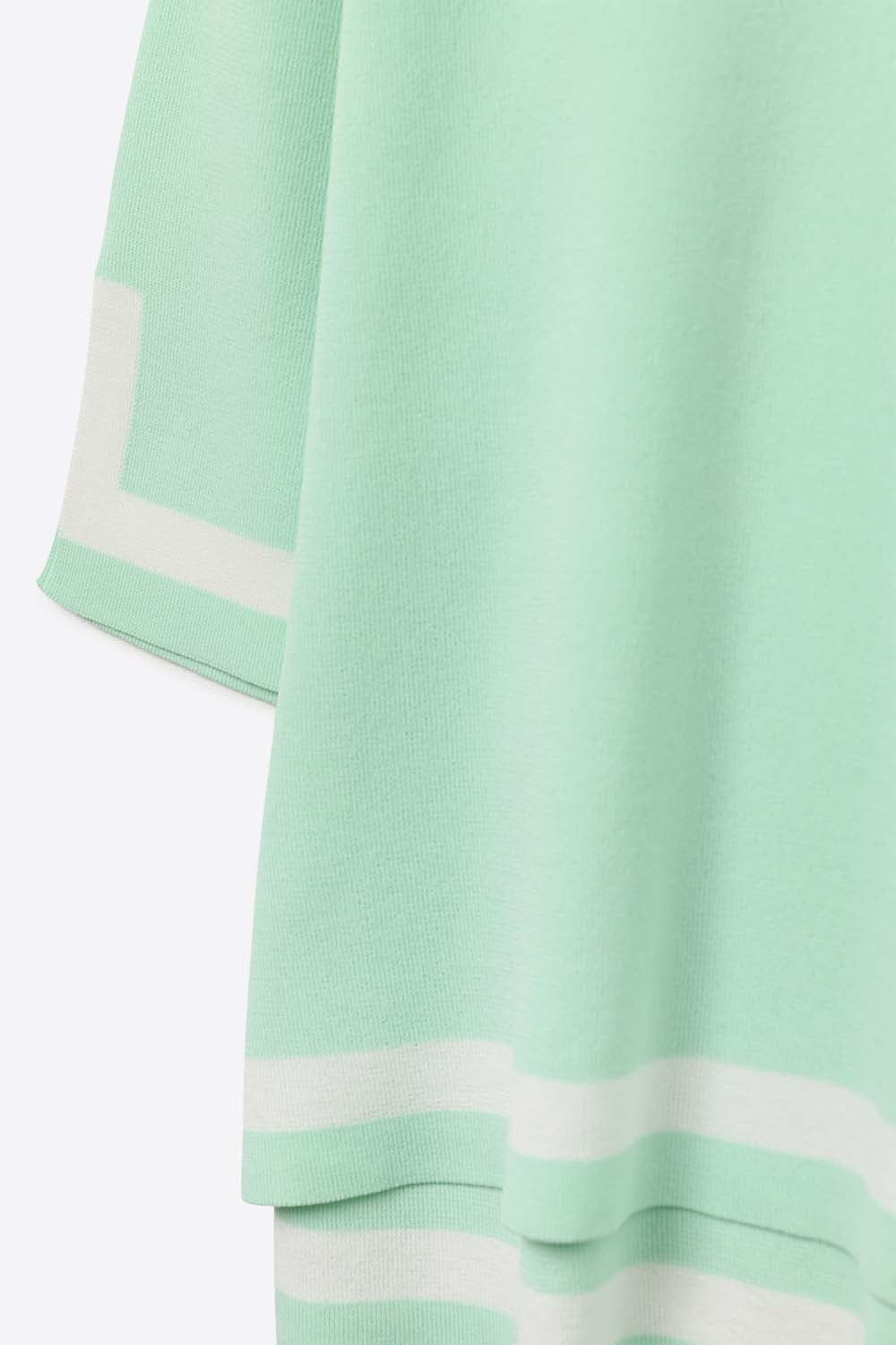 Maglione a maglia fine verde menta con dettaglio a righe bianche a contrasto e maniche a 3/4