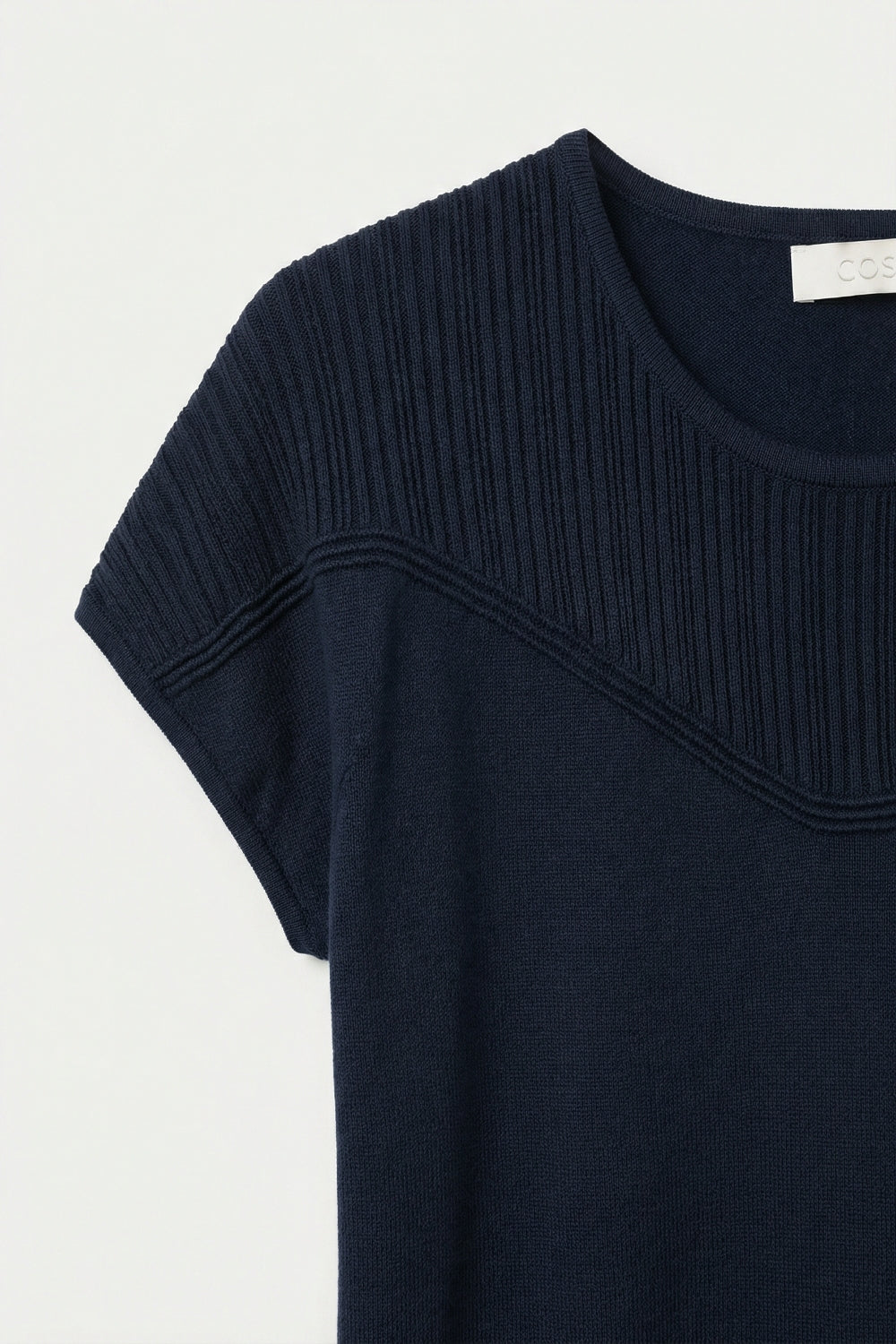 Maglione a maglia navy con dettaglio a coste e maniche a cappuccio