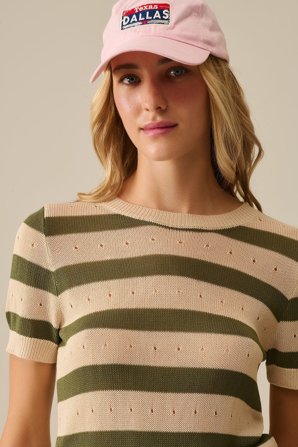Maglione a maniche corte a righe in maglia a pois verde