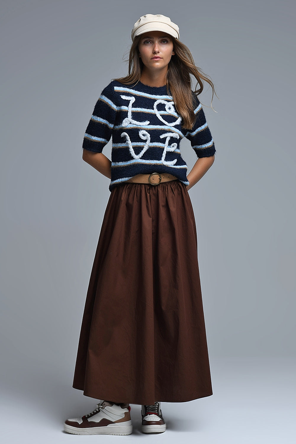 Maglione a maniche corte ricamato Love in blu