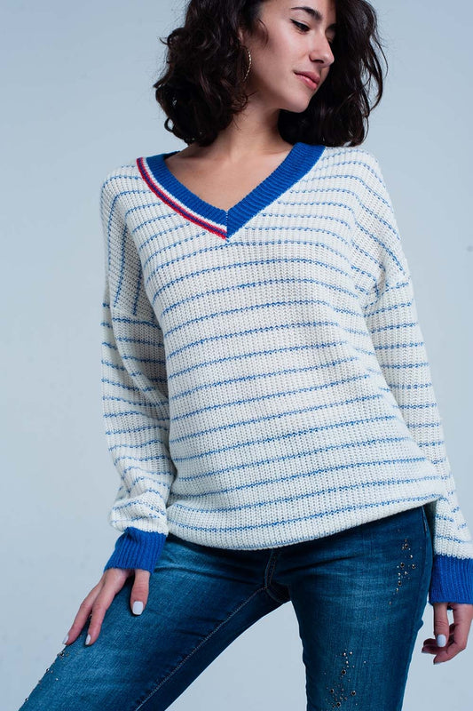 Q2 Maglione a righe blu con scollo a V