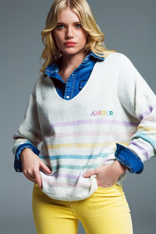 Q2 Maglione a righe con scollo profondo a V nei colori pastello e ricamo Amour