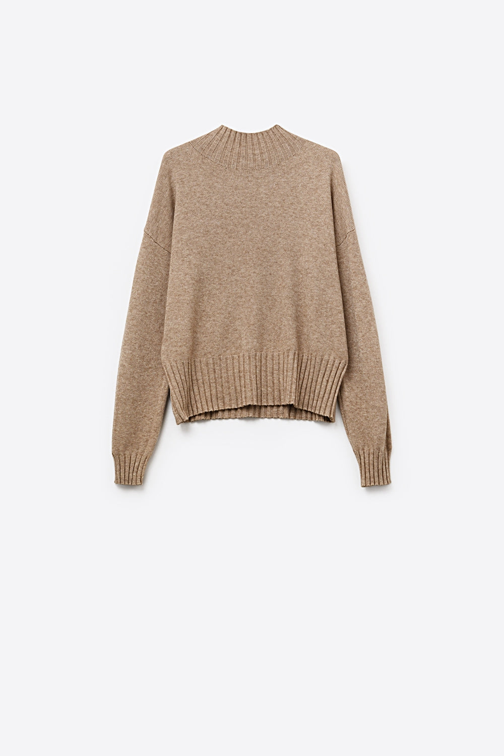 Q2 Maglione beige in maglia morbida con polsini e collo a coste