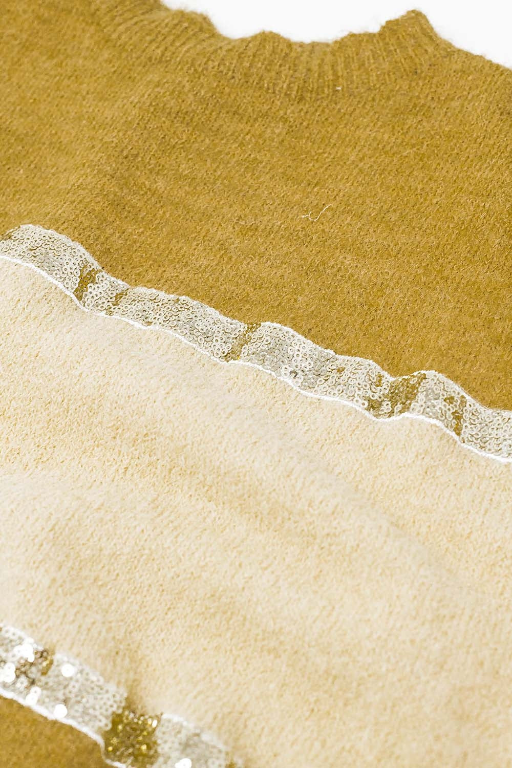 Maglione beige senza maniche con dettagli in paillettes