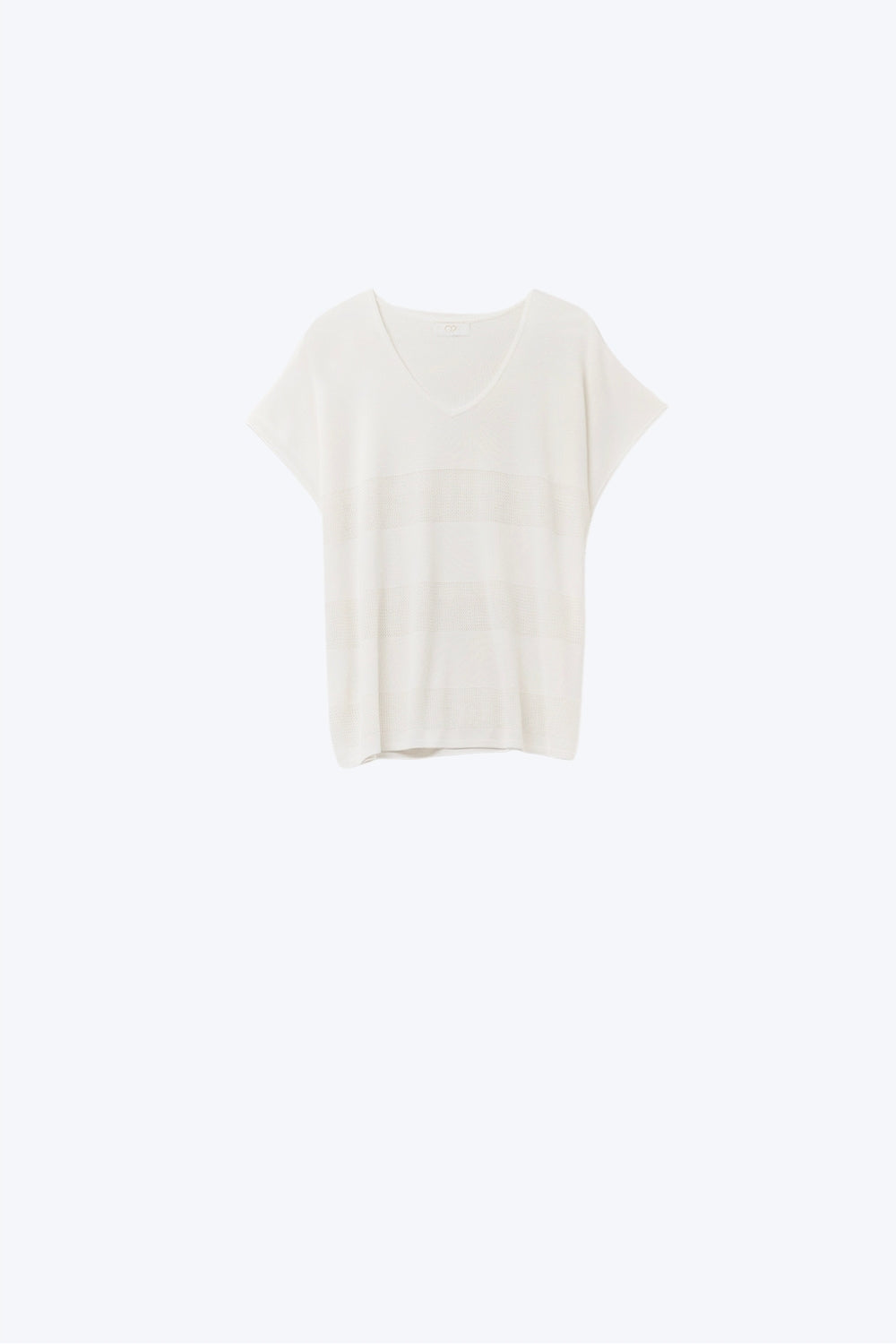 Q2 Maglione bianco con scollo a V e dettaglio punto a giorno