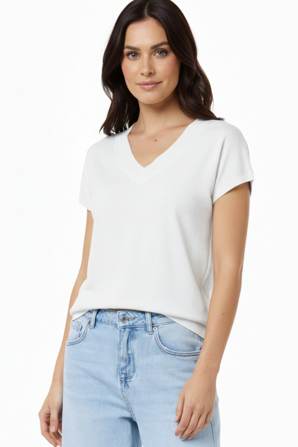 Maglione bianco in maglia leggera con scollo a V e maniche corte