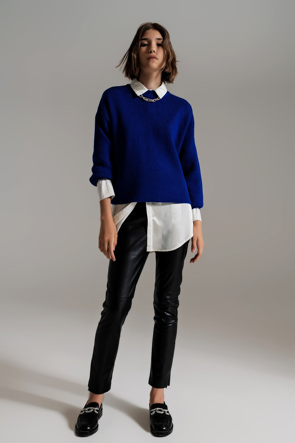 Maglione blu chunky e rilassato a maglia grossa