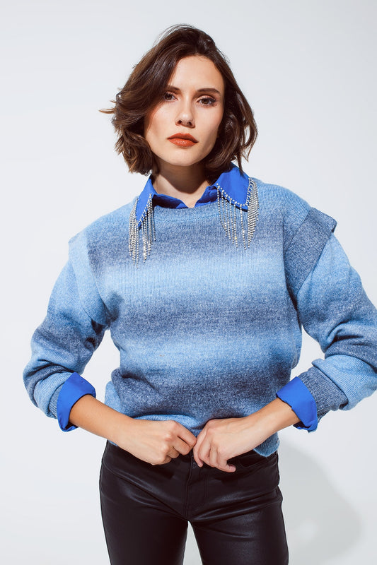 Q2 Maglione blu dal design ombreggiato con scollo rotondo e dettagli delle maniche