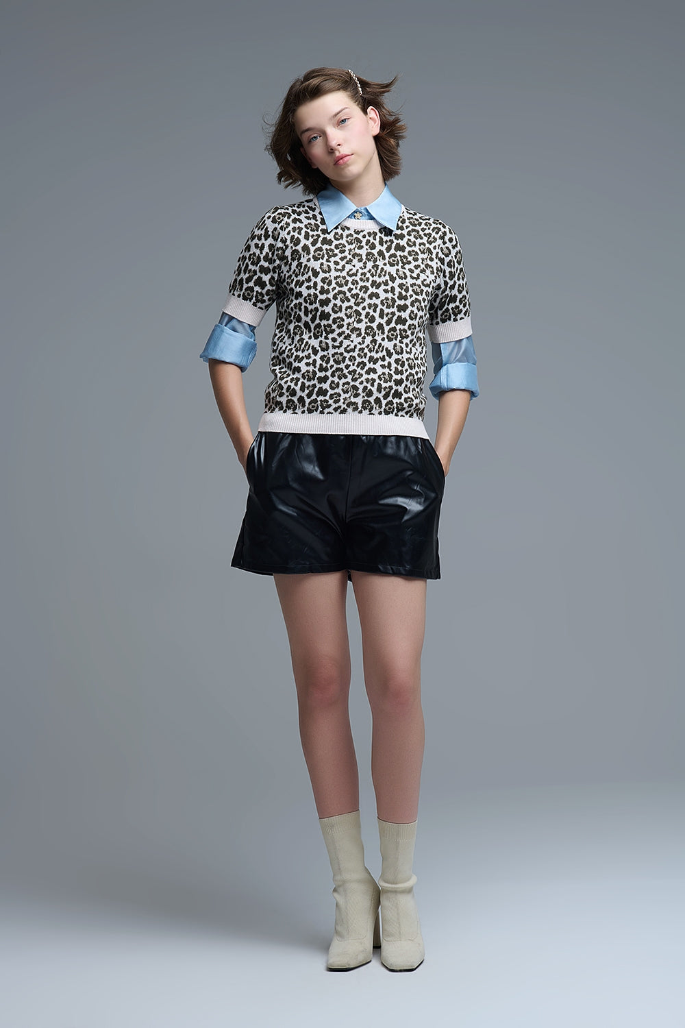 Maglione chic a maniche corte con stampa leopardata