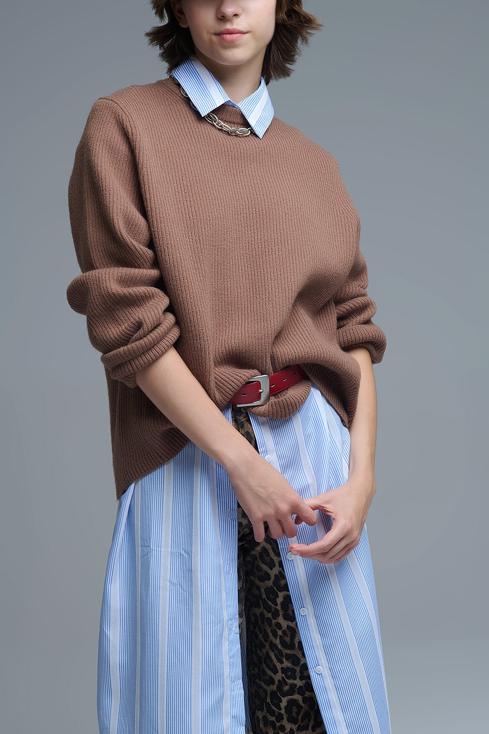 Maglione comodo a coste in cammello