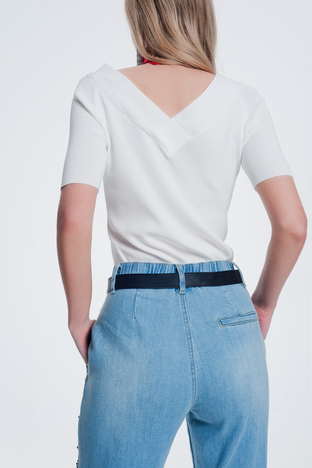 Maglione  con scollo a V crema
