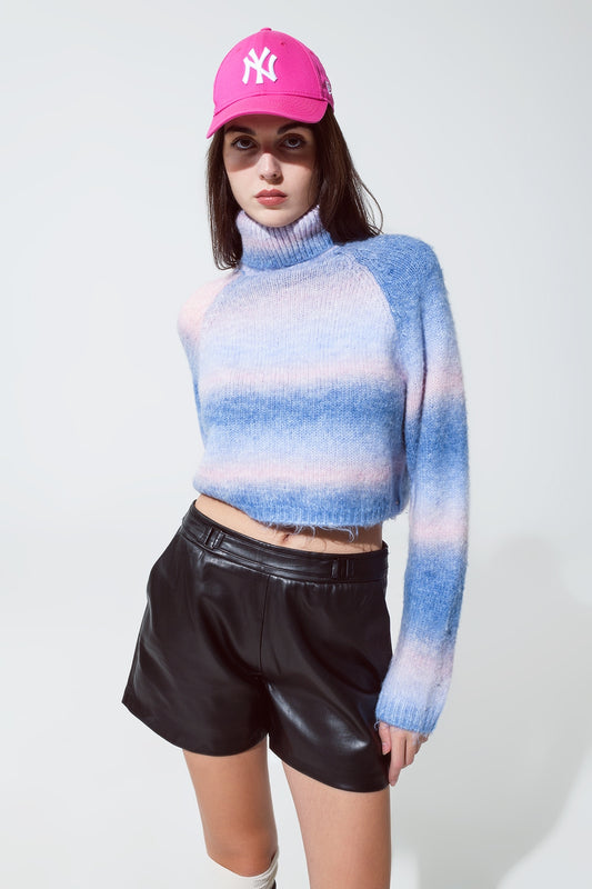 Q2 Maglione dolcevita in maglia vaporosa in blu e rosa degradé