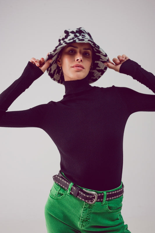 Q2 Maglione dolcevita nero