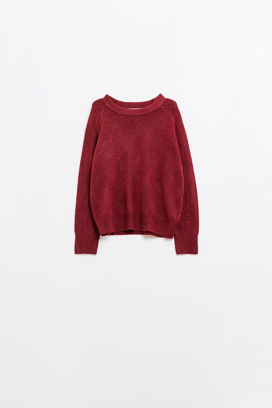 Q2 Maglione girocollo bordeaux con dettaglio di cucitura sulla manica