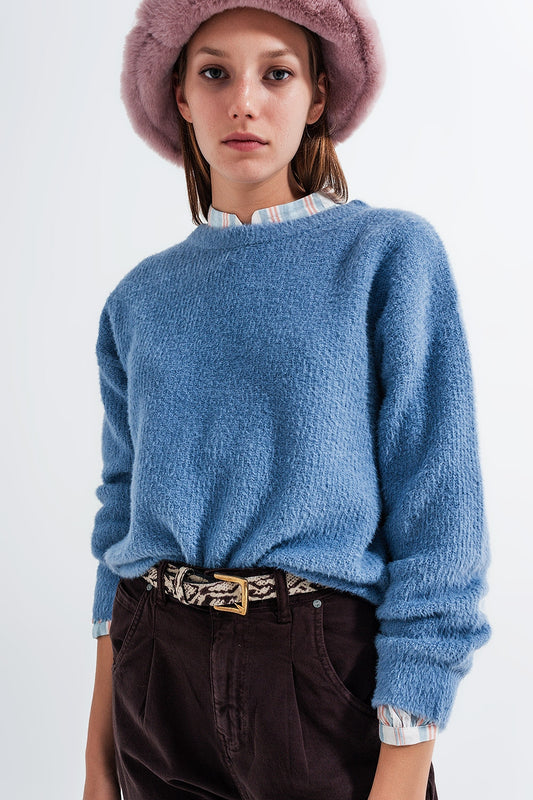 Q2 Maglione girocollo in filato morbido color blu a coste