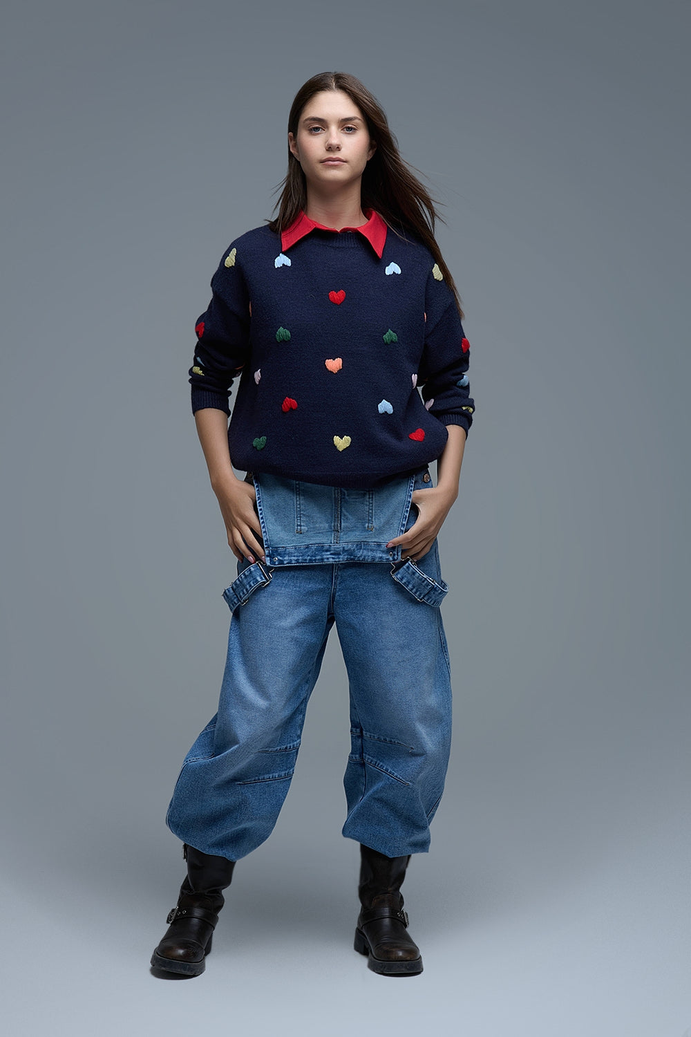 Maglione girocollo navy con cuori ricamati multicolor