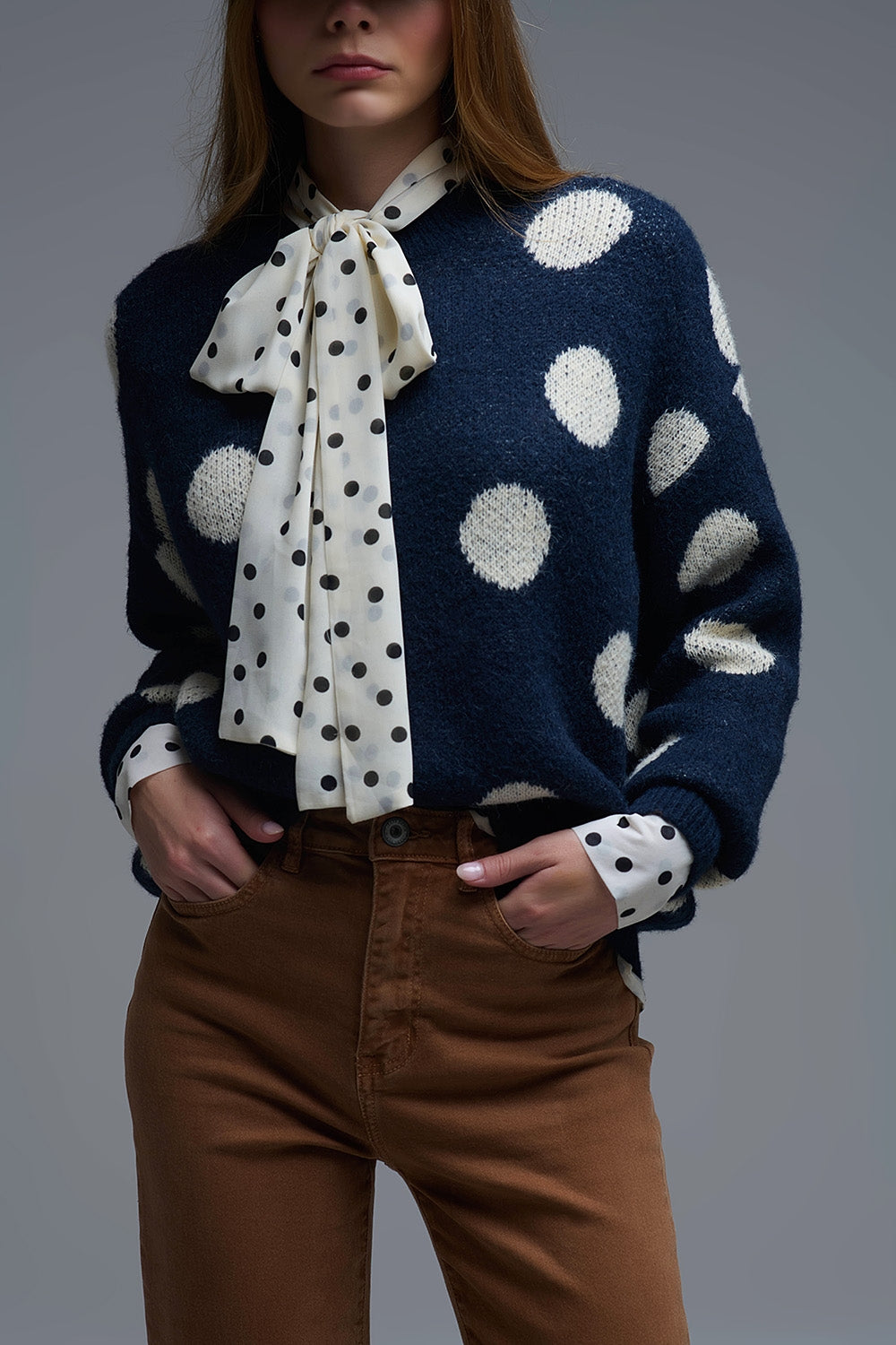 Maglione girocollo navy con pois crema