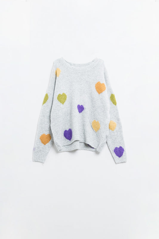 Maglione grigio con scollo a barca e stampa a cuore