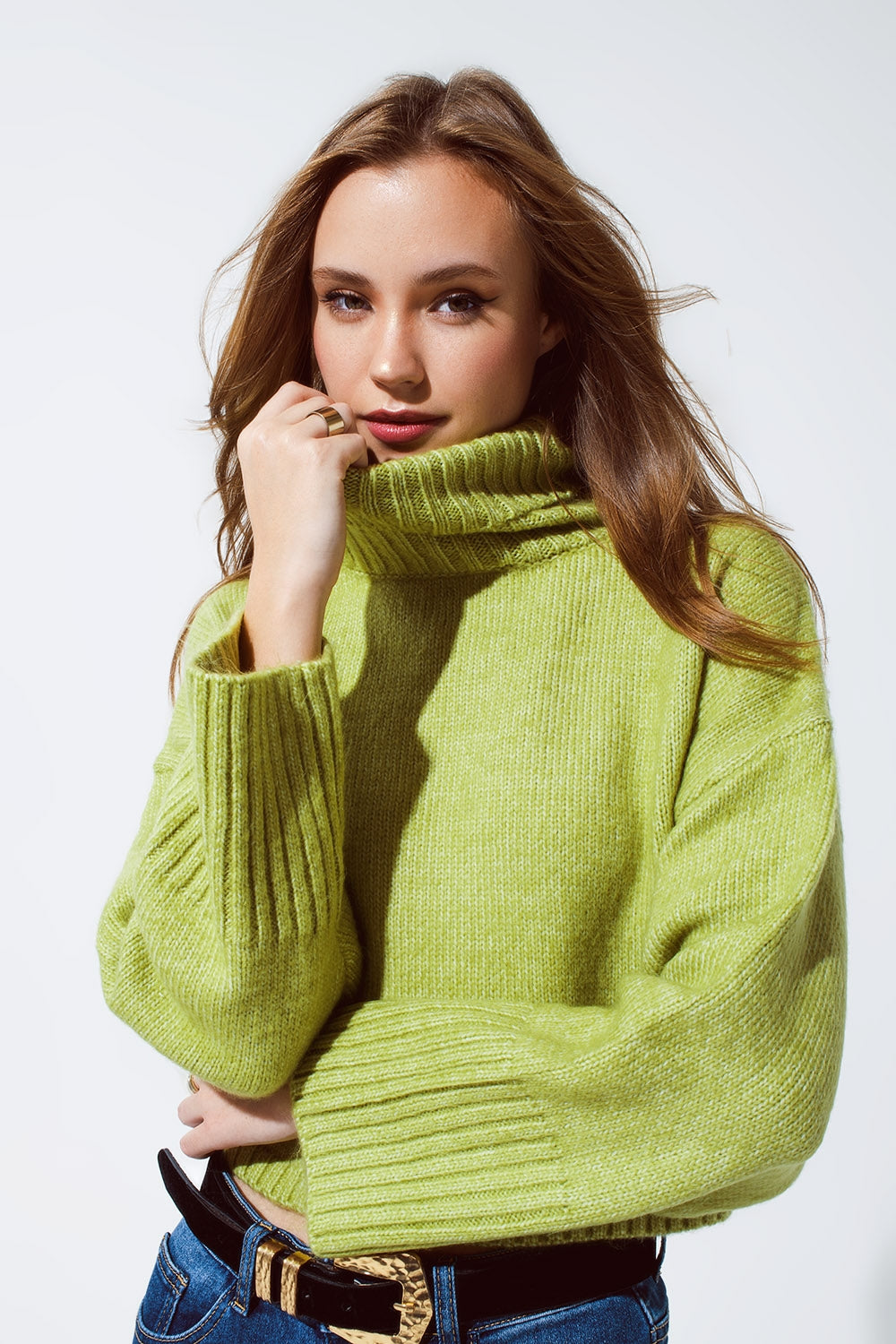 Q2 Maglione in maglia grossa con collo a dolcevita in verde