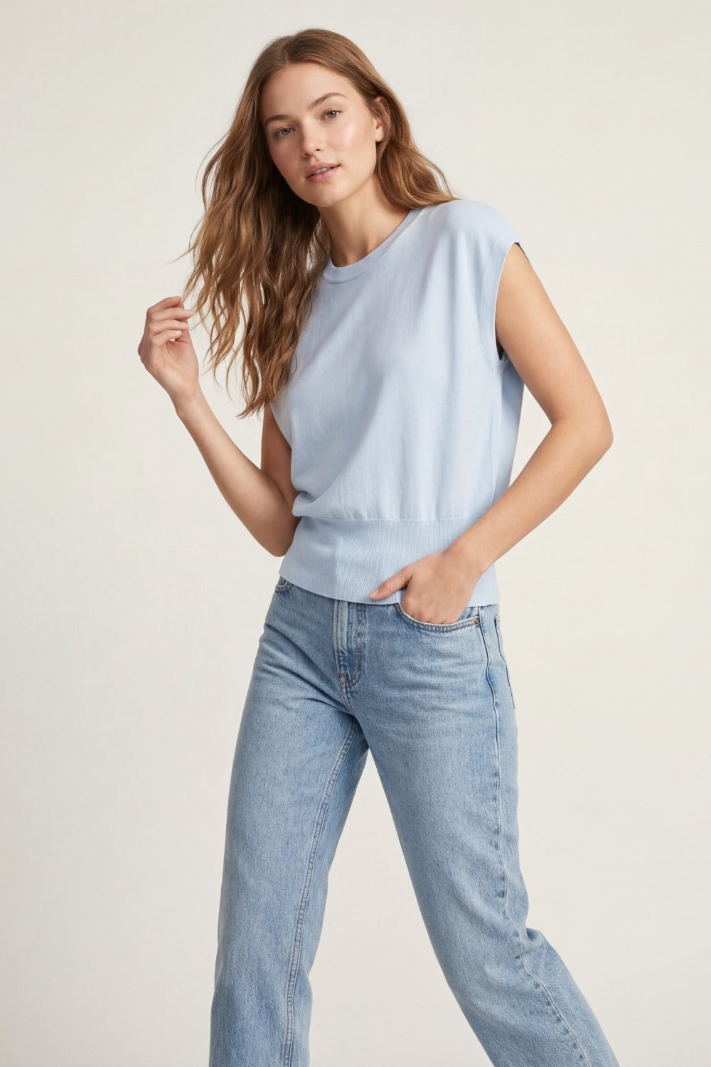 Maglione in maglia leggera con fascia in vita a coste larghe in azzurro