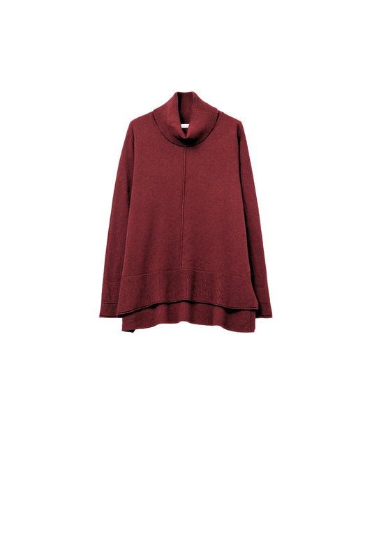 Q2 Maglione largo bordeaux con dettaglio aperto sulla schiena