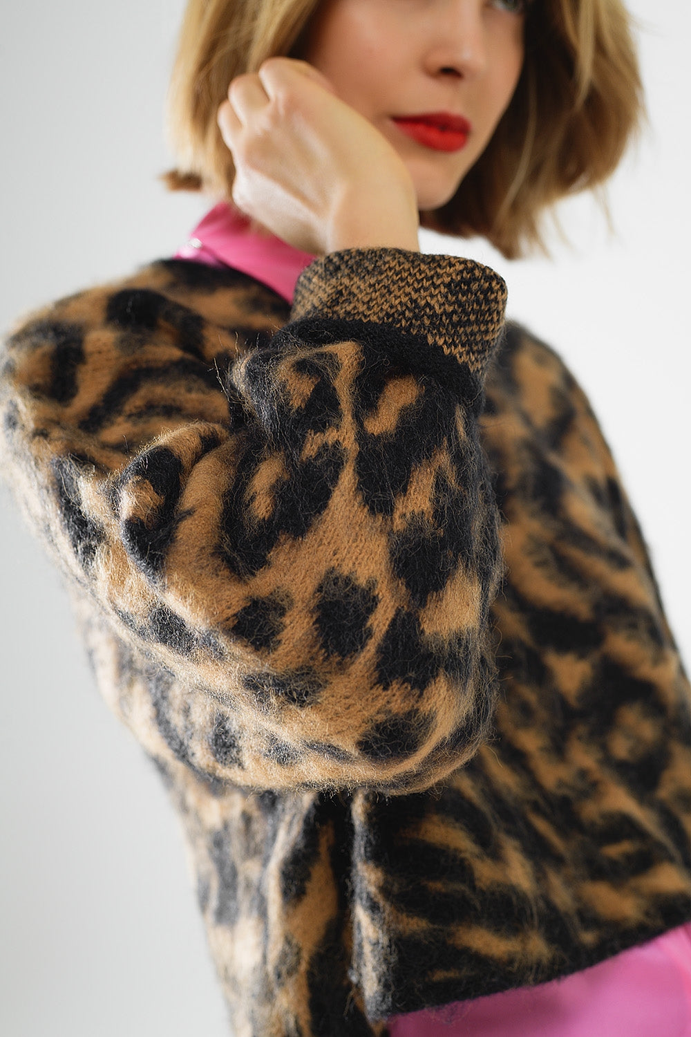 maglione nero con stampa leopardata in tessuto lavorato a maglia con lana