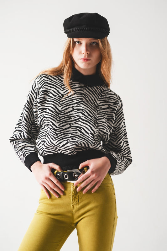 Q2 Maglione nero con stampa zebrata