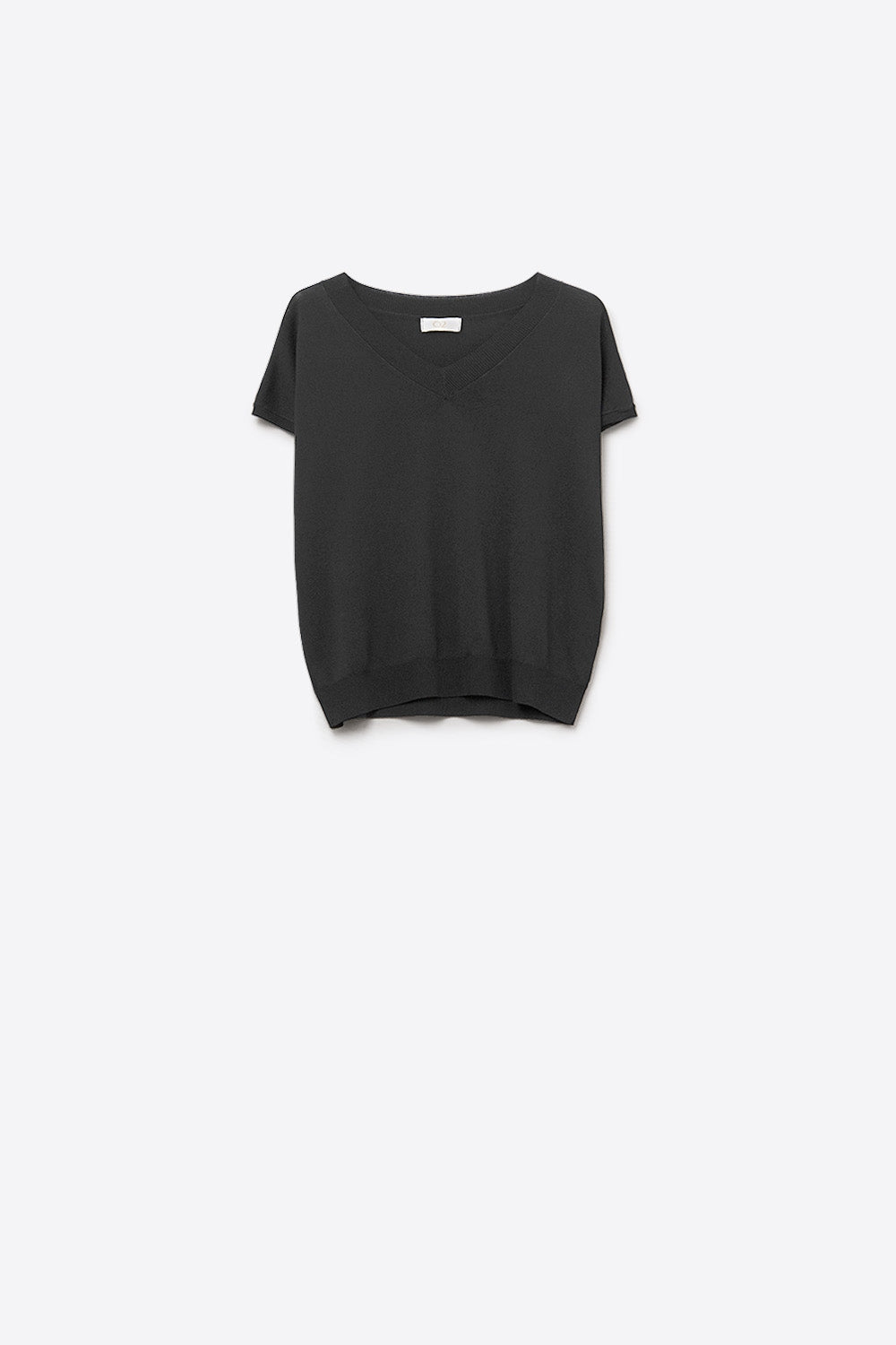 Q2 Maglione nero in maglia leggera con scollo a V e maniche corte