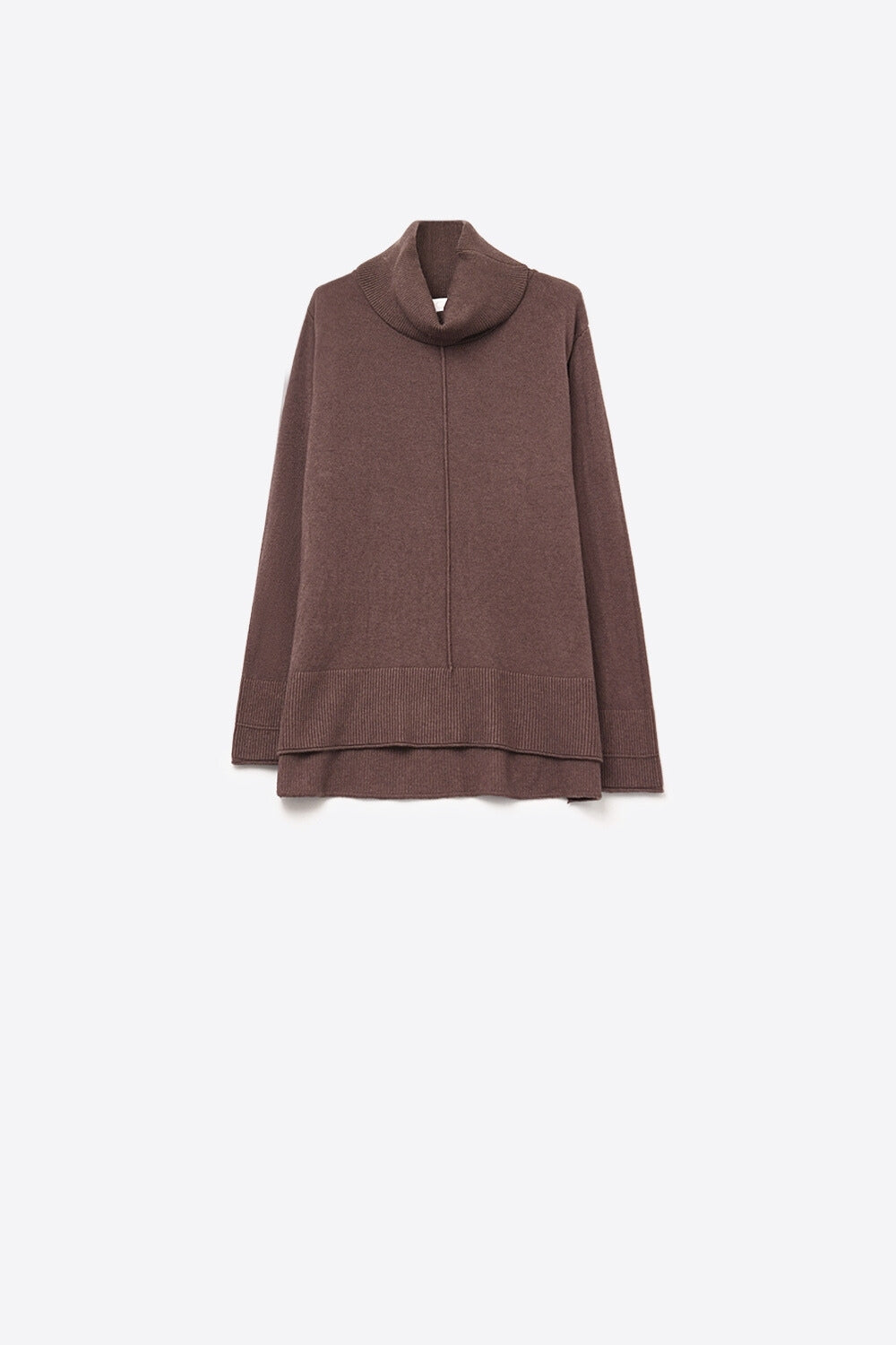 Q2 Maglione oversize con scollo a rotolo in marrone