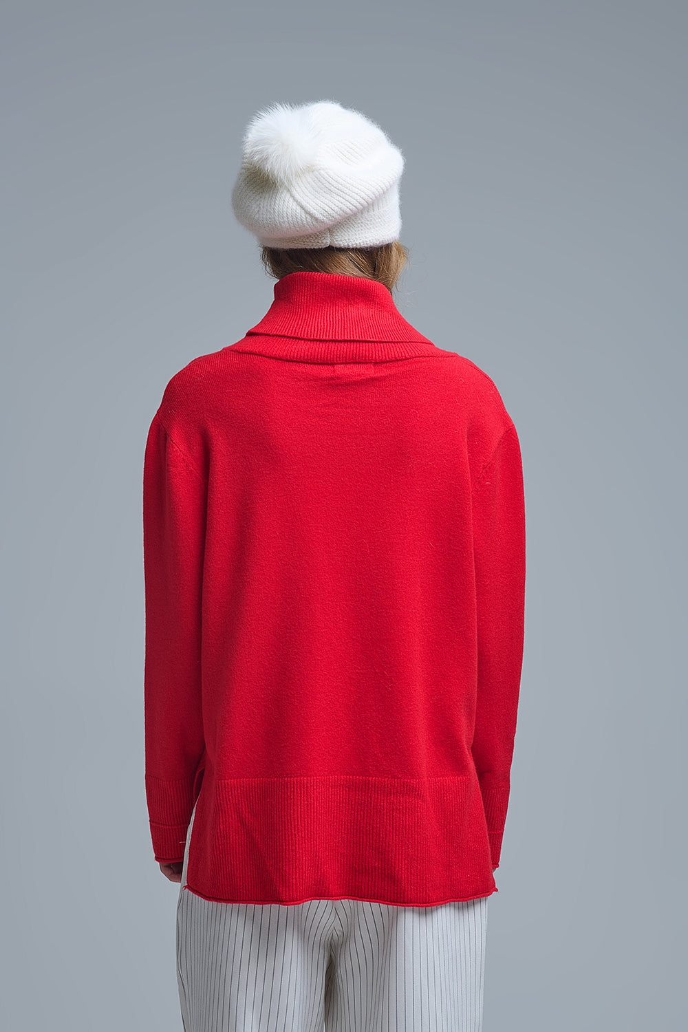 Maglione oversize con scollo a rotolo in rosso