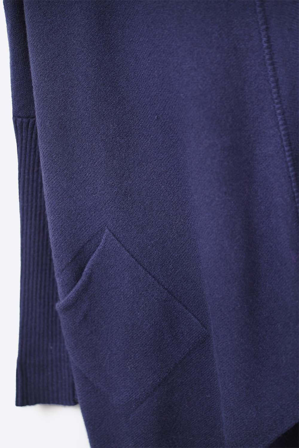 Maglione oversize con tasche frontali