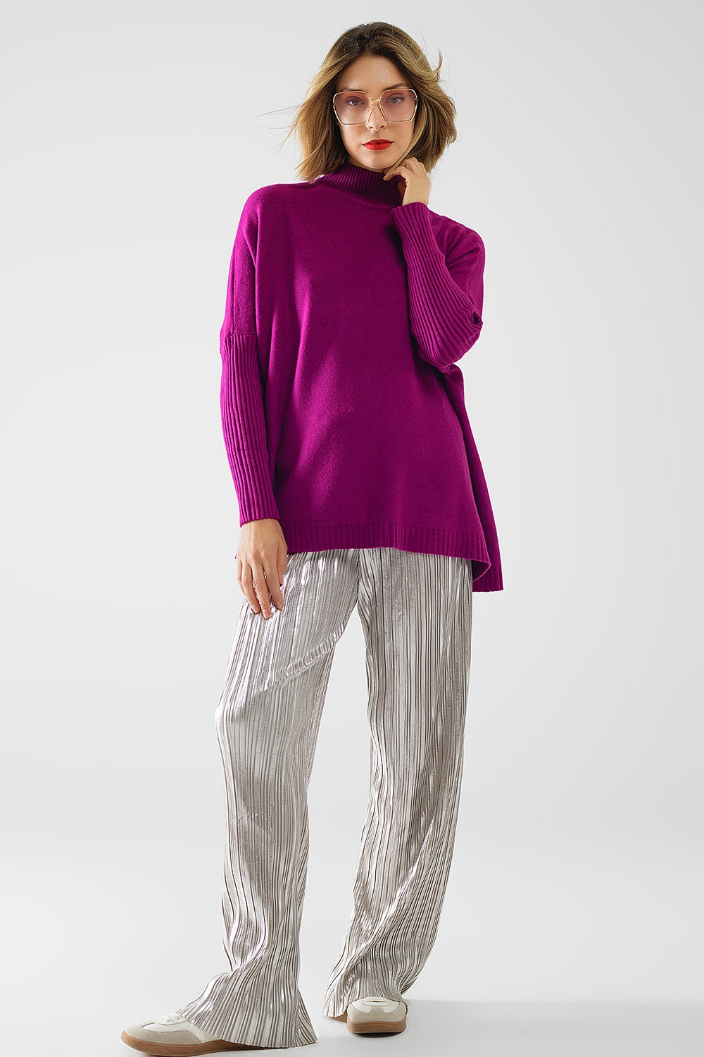 maglione oversize fucsia morbido con maniche a costine