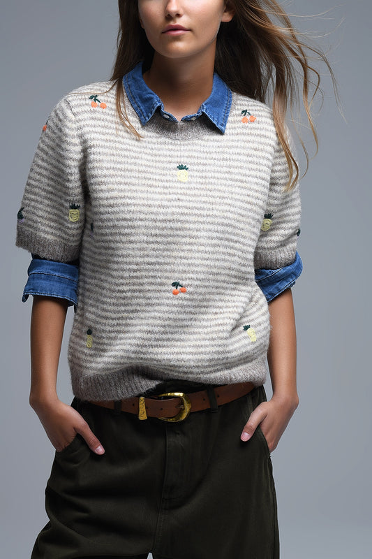 Maglione ricamato a maniche corte a righe beige