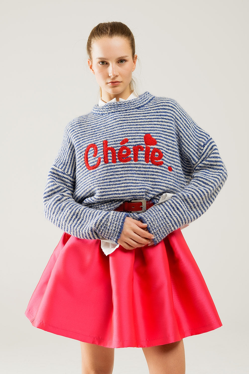 Q2 Maglione rilassato a righe spesse in blu e bianco