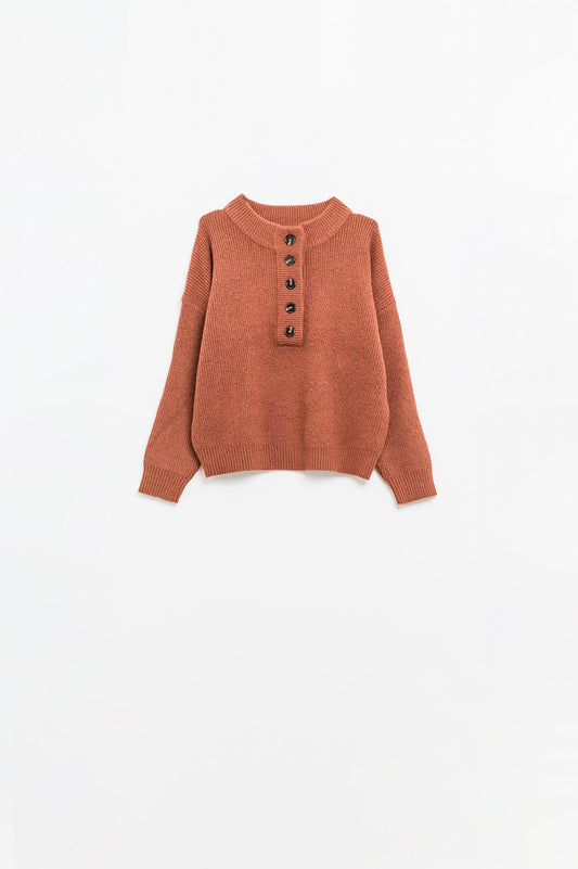 Q2 Maglione rilassato con mezzo bottone in cammello