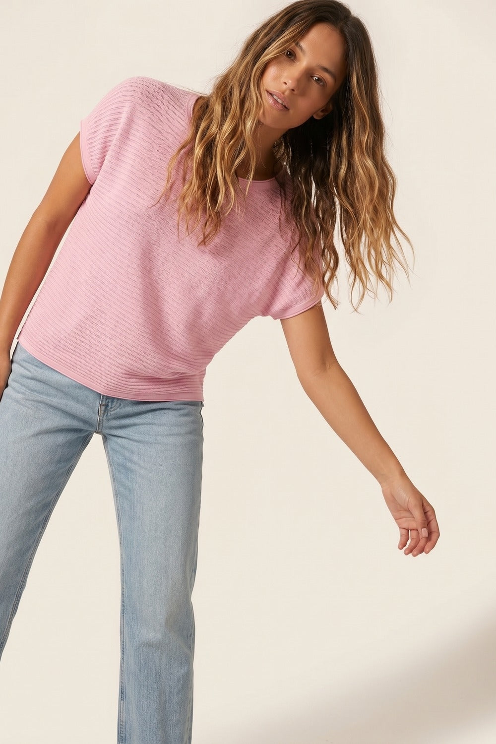 Maglione rosa a coste vestibilità ampia con maniche scese