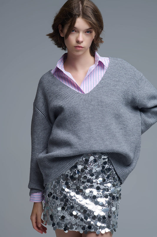 Q2 Maglione sottile super oversize con scollo a V in grigio