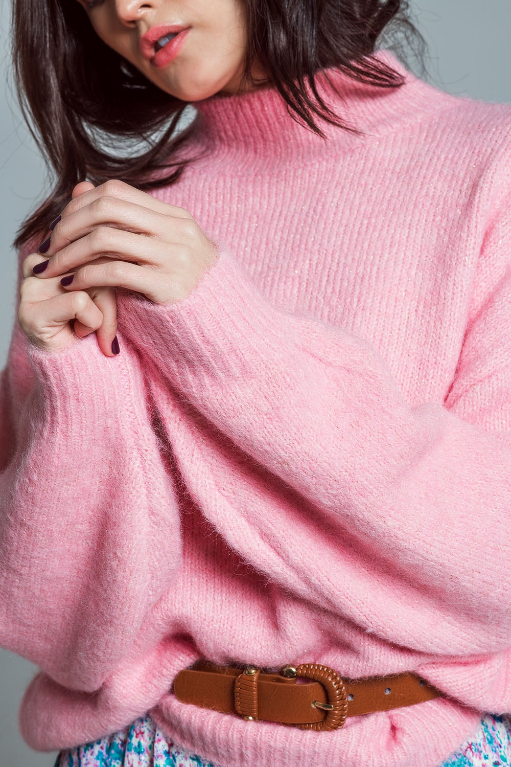 Maglione super oversize con collo alto e maniche a palloncino in rosa