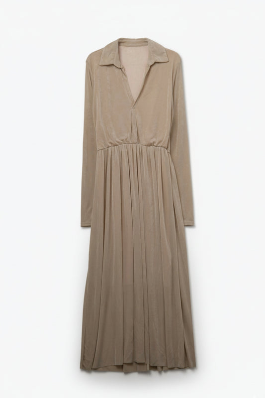 Q2 Maxi abito beige con maniche lunghe e collo alto