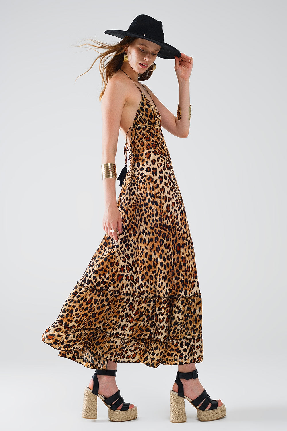 maxi abito boho con stampa leopardata e schiena scoperta