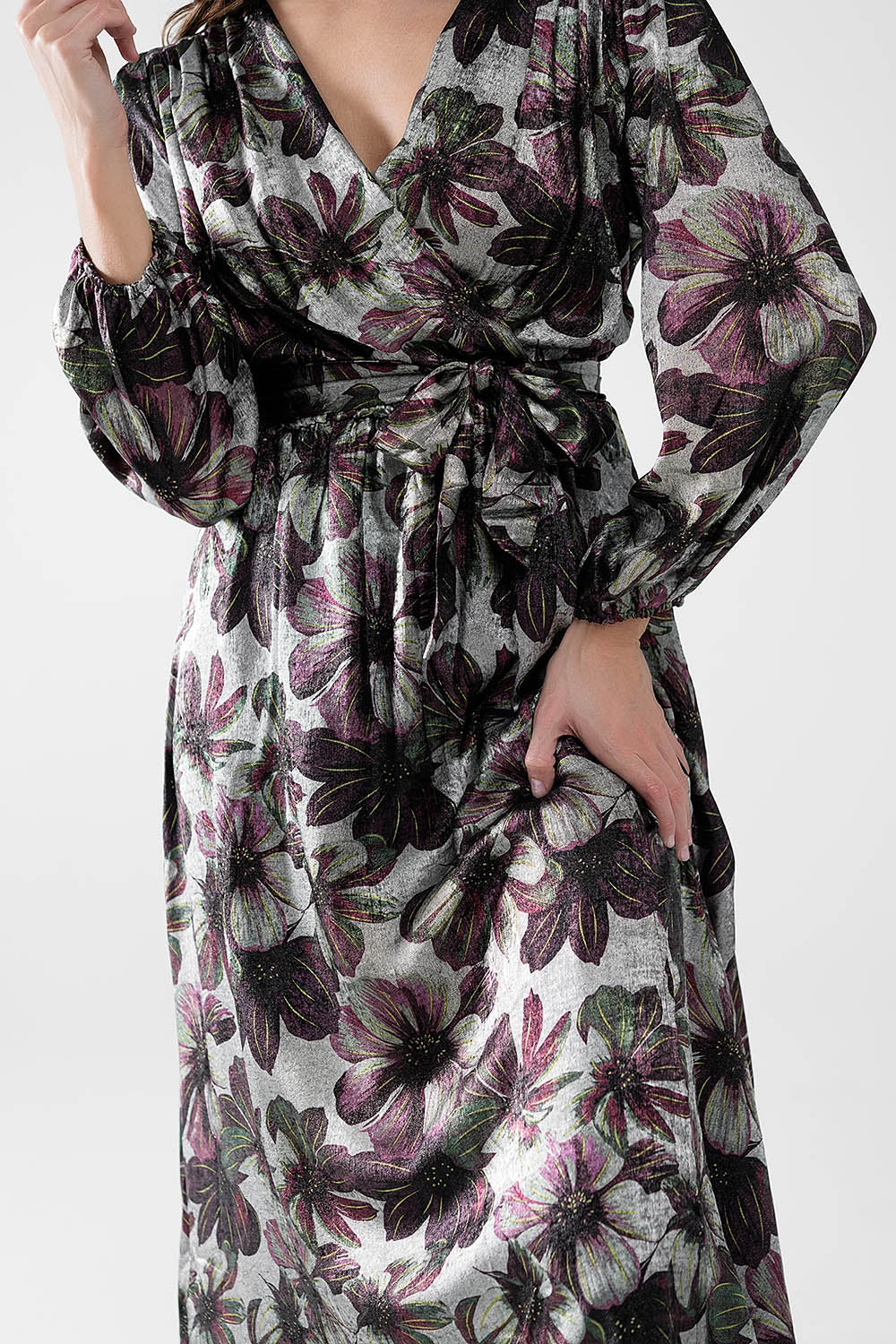 maxi abito con stampa floreale effetto metallizzato
