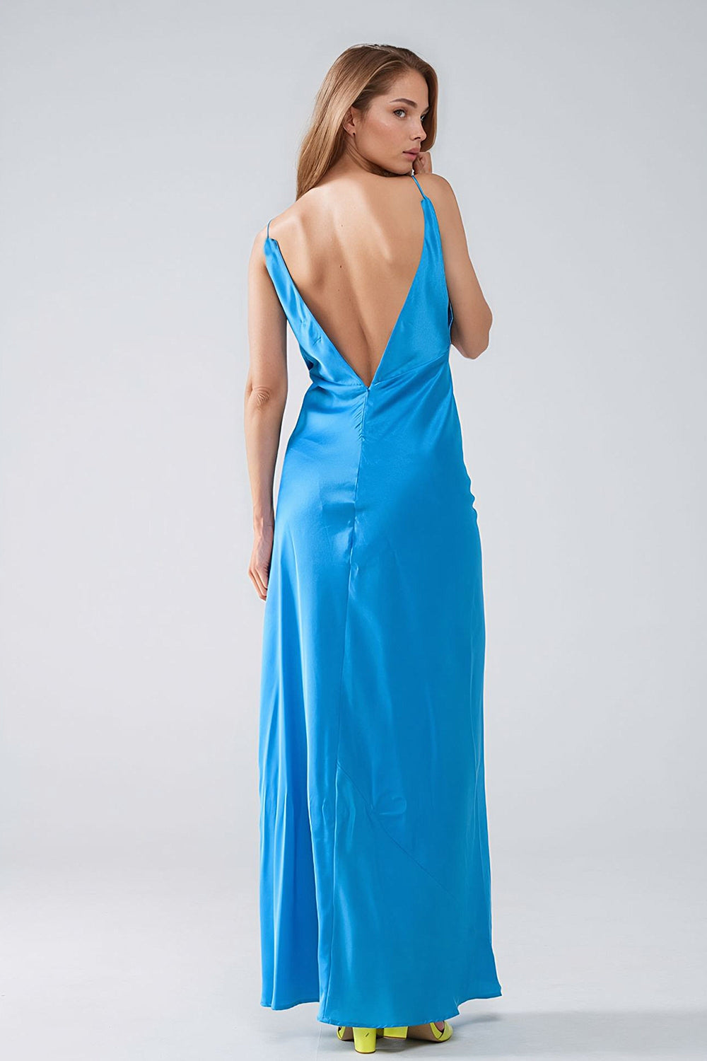 Maxi abito in raso con spalline in blu