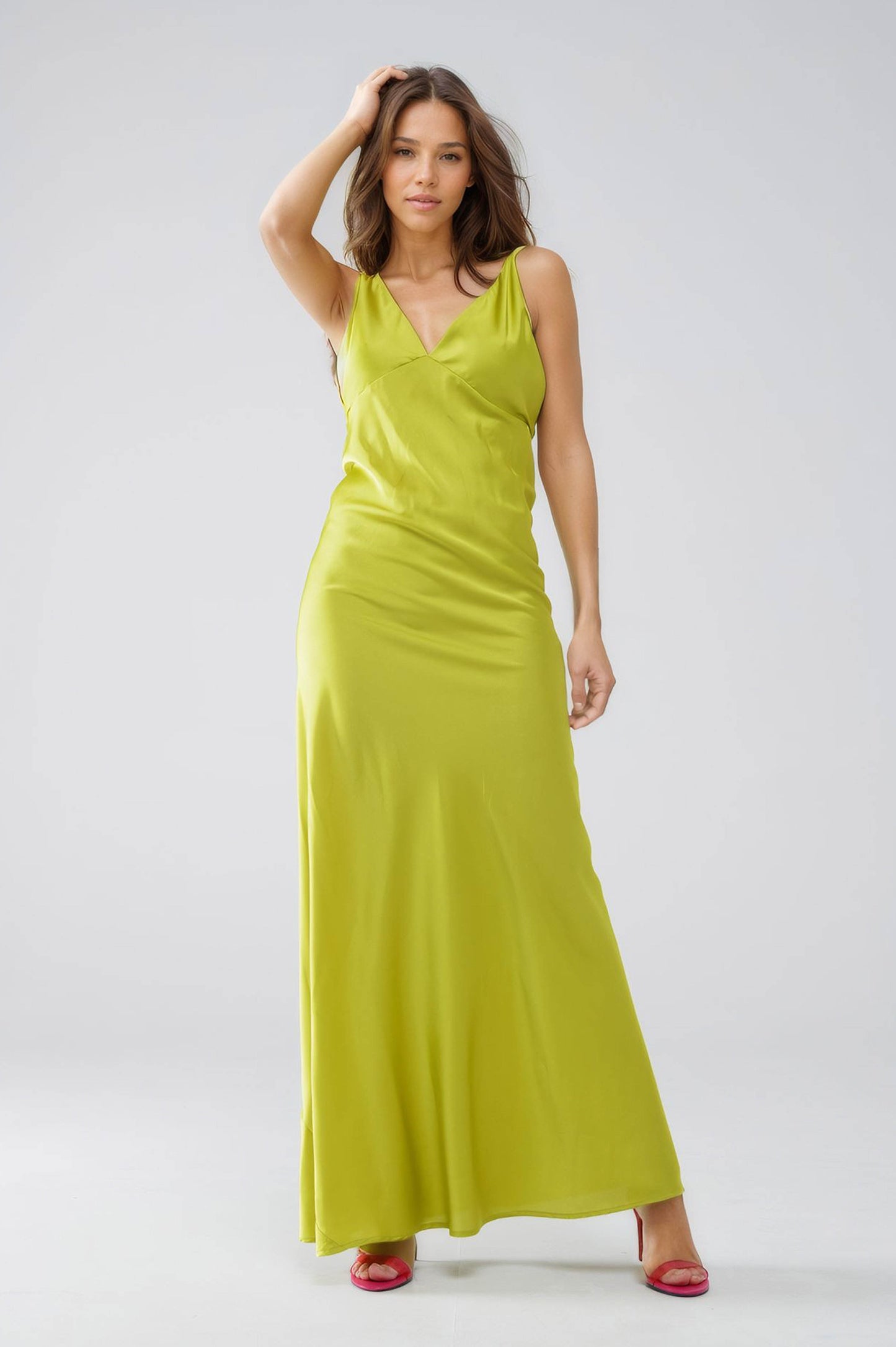 Maxi abito in raso con spalline in verde lime